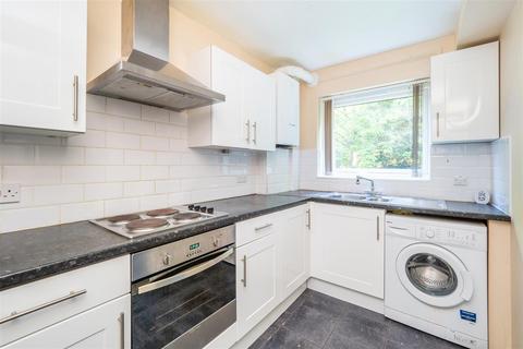 undefined, Montana Close, South Croydon