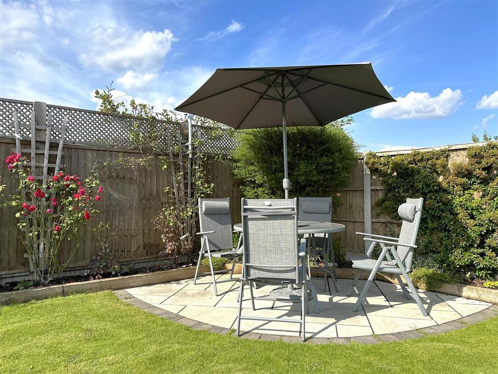 Private Paved Seating Area 431