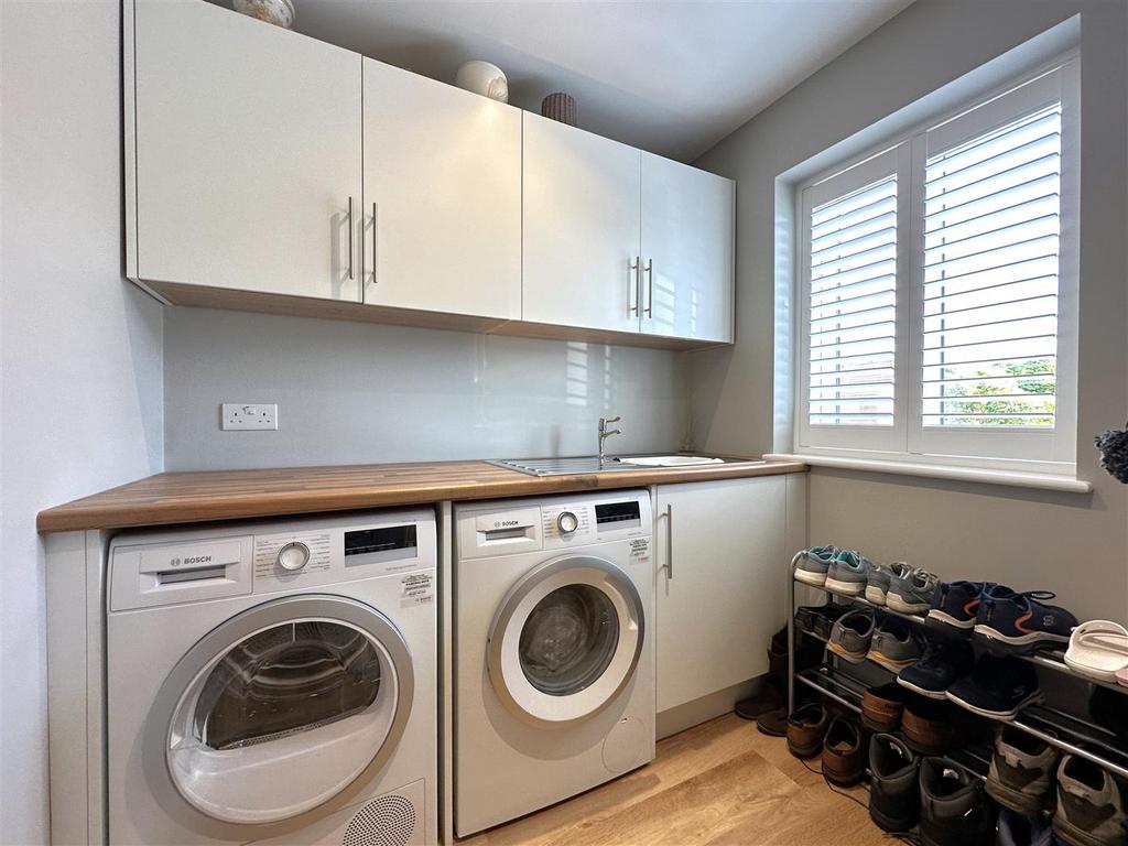 Utility Room 416