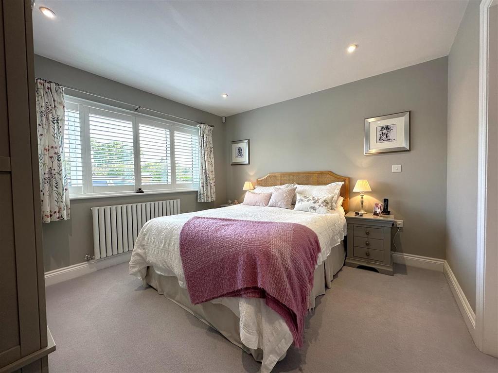 Master Bedroom 387