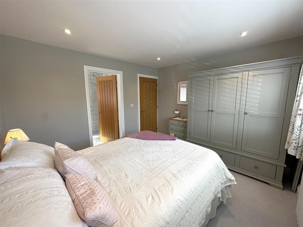Bedroom One Into En-Suite 394