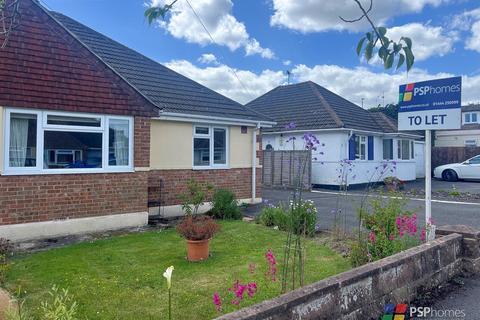 2 bedroom bungalow to rent, Ravenswood Road, Burgess Hill