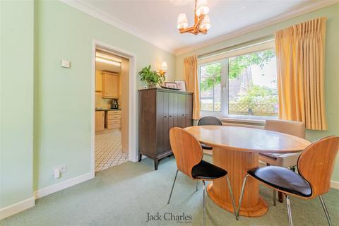 4 bedroom detached house for sale, Vauxhall Gardens, Tonbridge