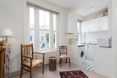 1 bedroom flat to rent, Grafton Terrace