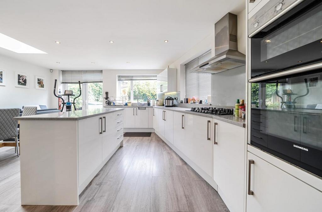 Davidson Frost-Wellings, DFW, Alders Road, Edgware