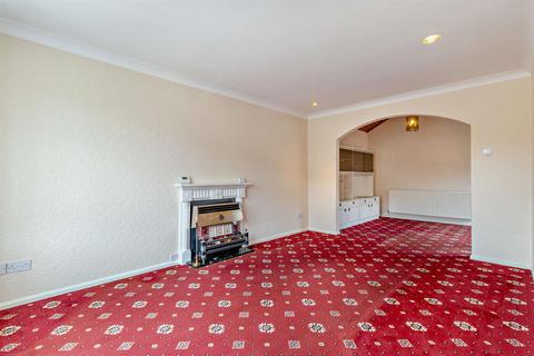 3 bedroom detached bungalow for sale, Elmdale Drive, Edenthorpe DN3