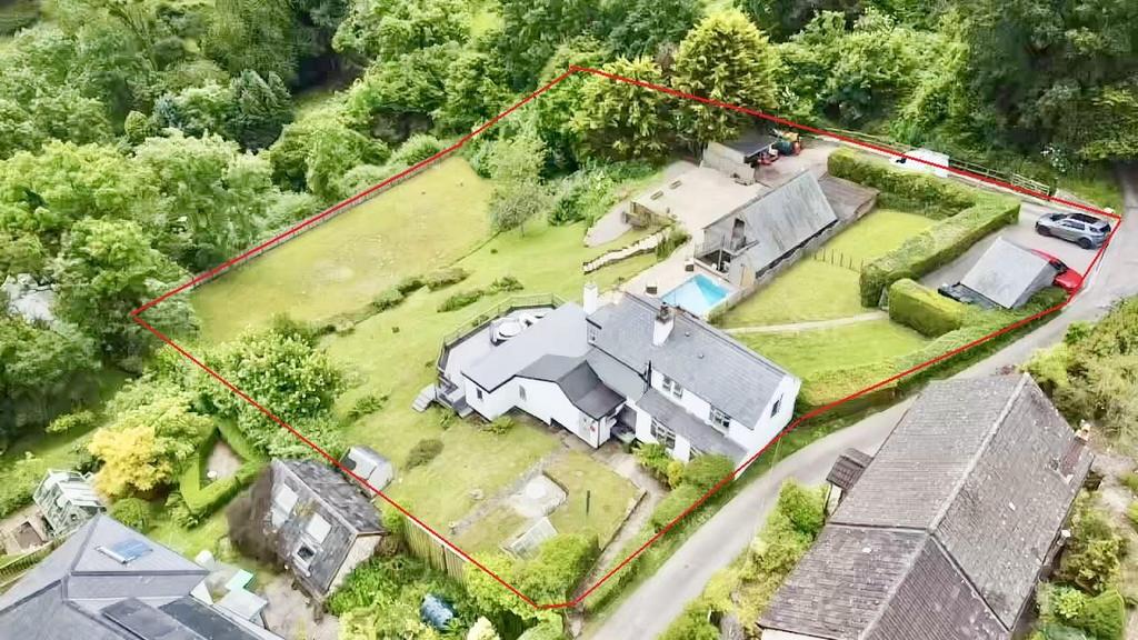 RossOnWye HR9 4 bed detached house for sale £750,000