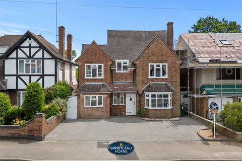 43 Armorial Road, Styvechale, Coventry, CV3 6GH