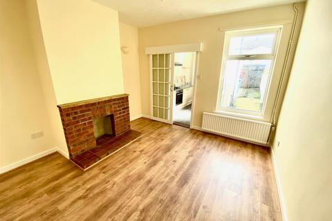 3 bedroom terraced house to rent, Seago Street, Lowestoft, NR32