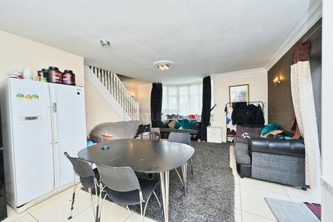 3 bedroom maisonette to rent, Beccles Drive, Upney, Barking, Essex, IG11