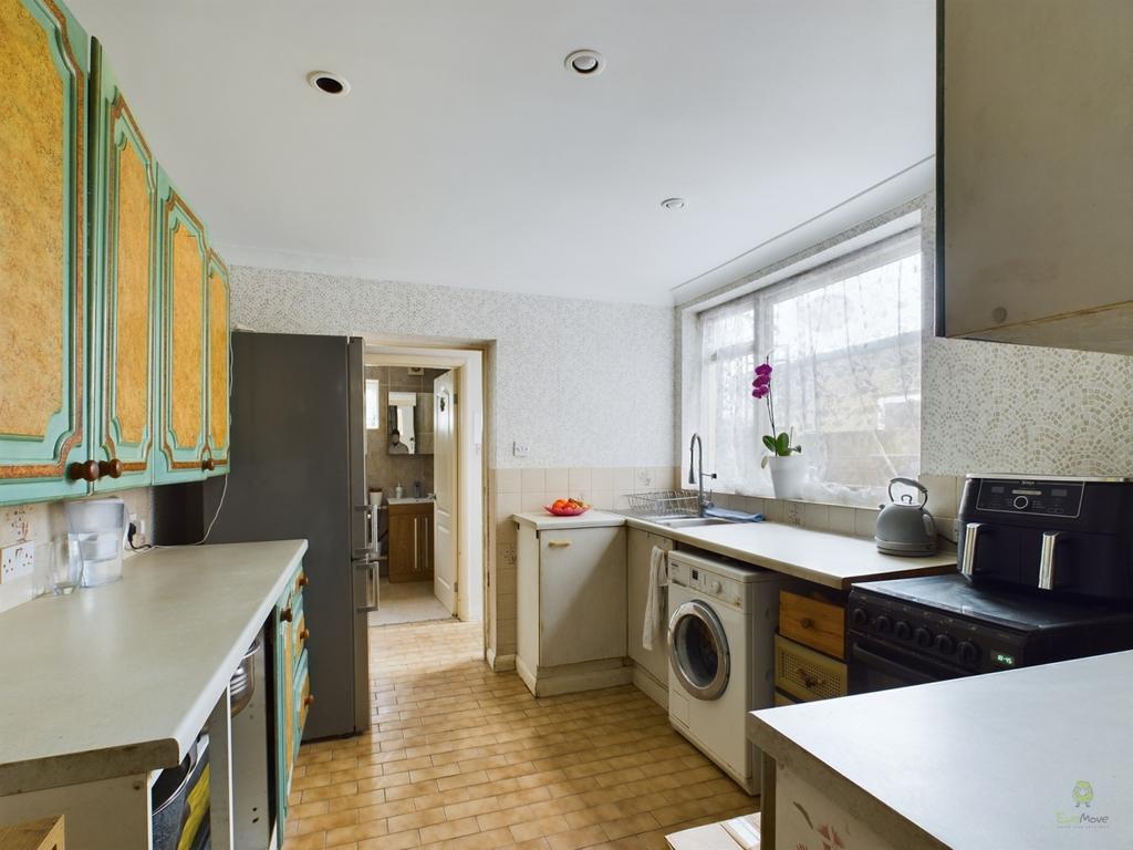 Kitchen 1