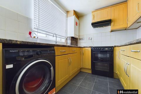 2 bedroom terraced house to rent, Greenside, Borehamwood WD6