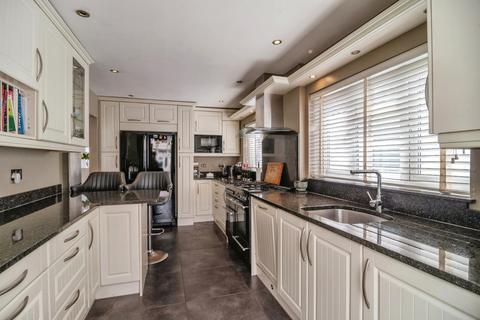 3 bedroom semi-detached house for sale, Clarence Road, Rayleigh, SS6