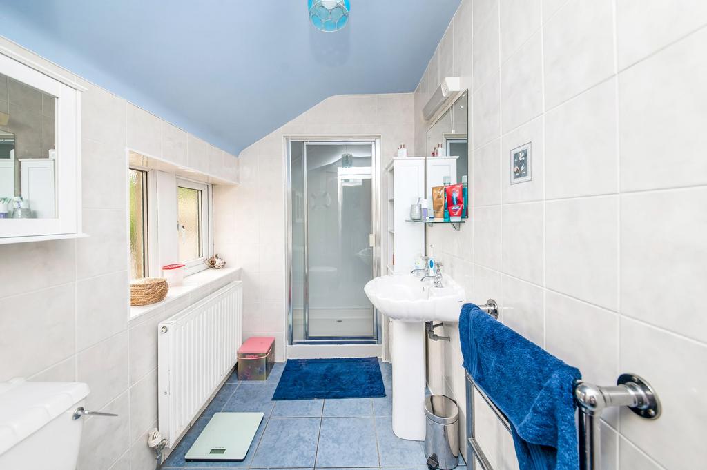 Bedroom one en suite shower room