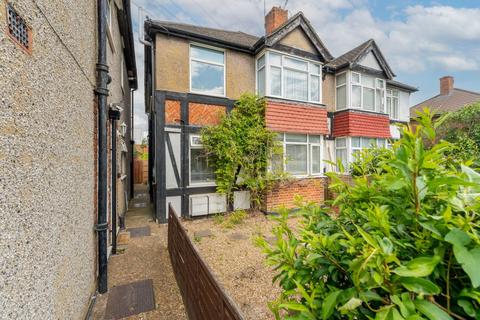 2 bedroom maisonette for sale, Garth Road, Morden SM4