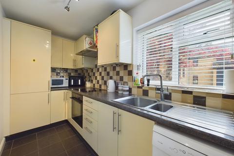 2 bedroom apartment to rent, The Pentlands, High Wycombe, HP13 7PB