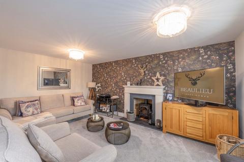 5 bedroom detached house for sale, Regiment Gate, Chelmsford CM1