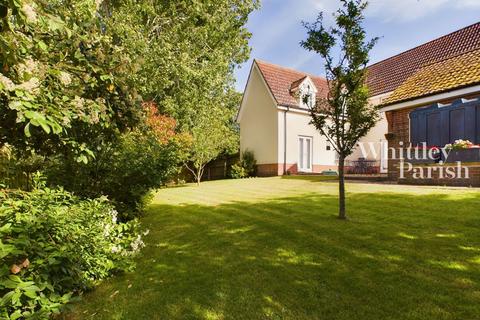 4 bedroom detached house for sale, Jermyn Way, Tharston