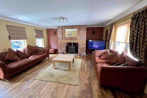 4 bedroom detached house to rent, Pontarddulais, SA4