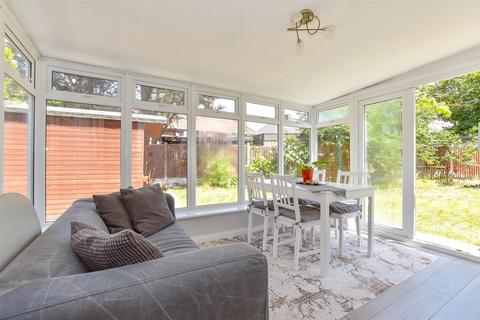 2 bedroom end of terrace house for sale, Goring Gardens, Dagenham, Essex
