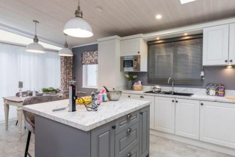 2 bedroom lodge for sale, Poulton Plaiz Leisure Park, , Garstang Rd W FY6