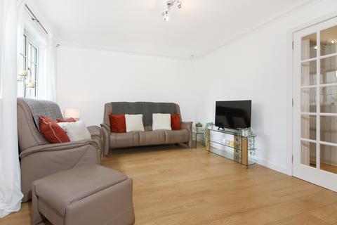 34 Braehead Avenue, Edinburgh, EH4 6QN