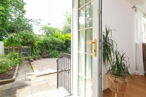 34 Braehead Avenue, Edinburgh, EH4 6QN
