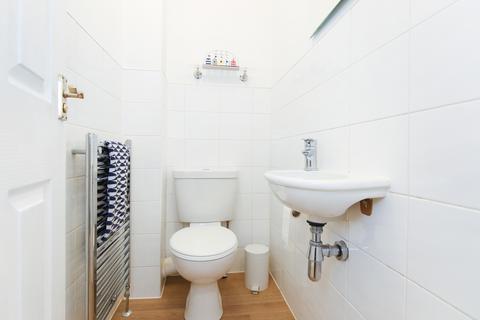 34 Braehead Avenue, Edinburgh, EH4 6QN