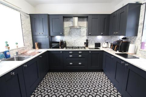 12 Beech Grove, Oakdale, Blackwood, NP12 0JL