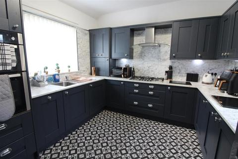 12 Beech Grove, Oakdale, Blackwood, NP12 0JL