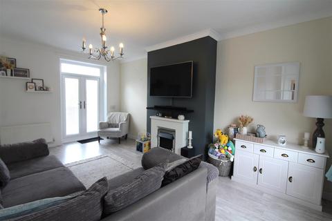12 Beech Grove, Oakdale, Blackwood, NP12 0JL