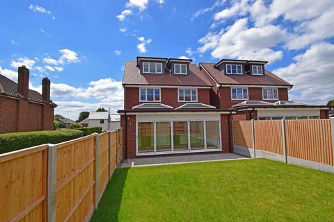 4 bedroom detached house for sale, 1 Holly View, Bromsgrove, Worcestershire, B61 8LG