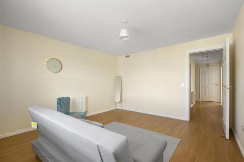 2 bedroom flat for sale, 117 Lady Campbells Court, Dunfermline, KY12 0LE