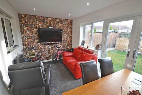 3 bedroom semi-detached house to rent, Brahman Avenue, North Shields