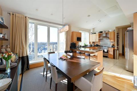 3 bedroom apartment for sale, Coleridge Gardens, Chelsea, SW10