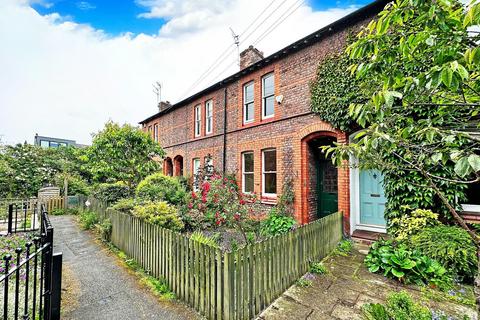 3 bedroom terraced house for sale, Thorn Grove, Hale