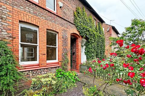 3 bedroom terraced house for sale, Thorn Grove, Hale