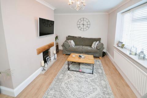 1 bedroom flat for sale, Plaistow Close, Stanford-Le-Hope, SS17
