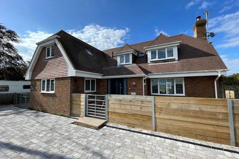 3 bedroom detached house for sale, Sea Road, Winchelsea Beach, East Sussex, TN36