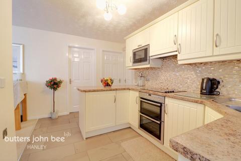 2 bedroom flat for sale, Leek Road, Stoke-On-Trent ST1 6AT