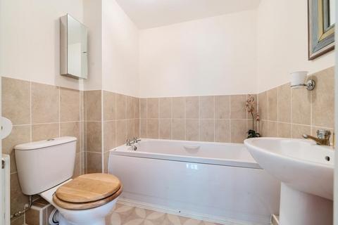 Flat 1, 2 Hyde Meadow View, Witney, OX28 6FP