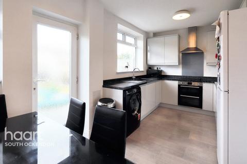 10 Ravel Gardens, Aveley, South Ockendon, RM15 4NJ