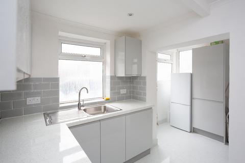 2 bedroom maisonette for sale, Addiscombe Road, Watford, Hertfordshire, WD18