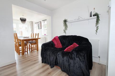 27 Miles Drive, Clifton, Shefford, SG17 5HS
