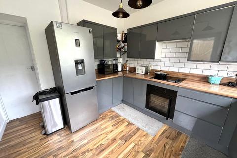 2 bedroom end of terrace house to rent, Tanylan Terrace, Swansea SA6