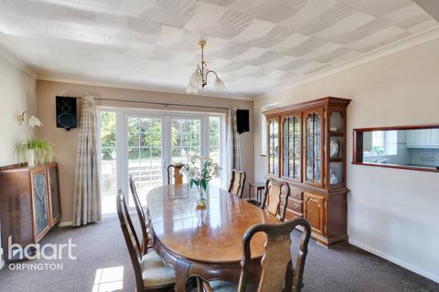 13 Vernon Close, Orpington, BR5 3AS