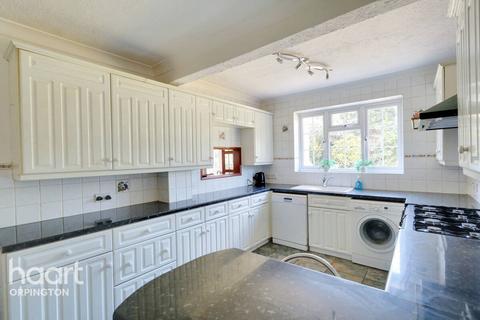 13 Vernon Close, Orpington, BR5 3AS