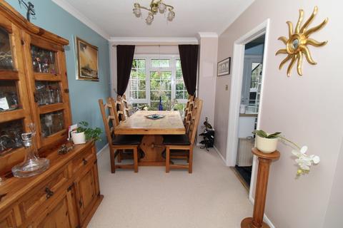 20 Chiltern Gardens, Bromley, BR2 0PT