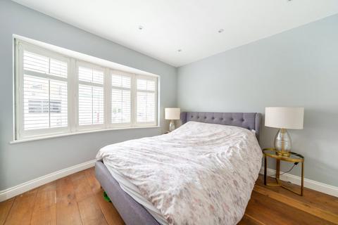 3 bedroom semi-detached house to rent, Windsor Road, Kingston upon Thames, KT2