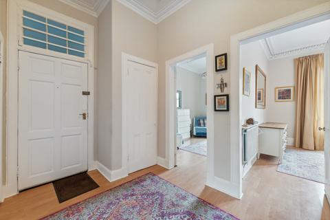 142b Busby Road, Clarkston, Glasgow, G76 8BG